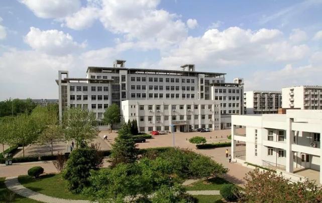 内蒙古经贸外语职业学院