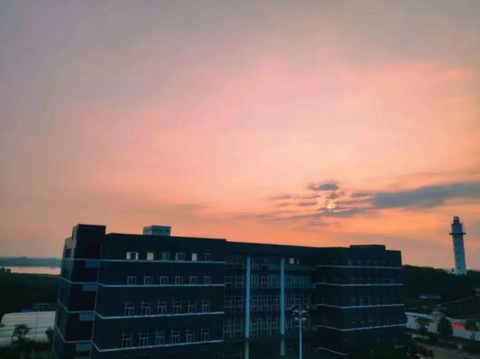 武汉海事职业学院