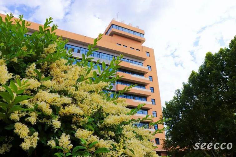 兰州石化职业技术大学